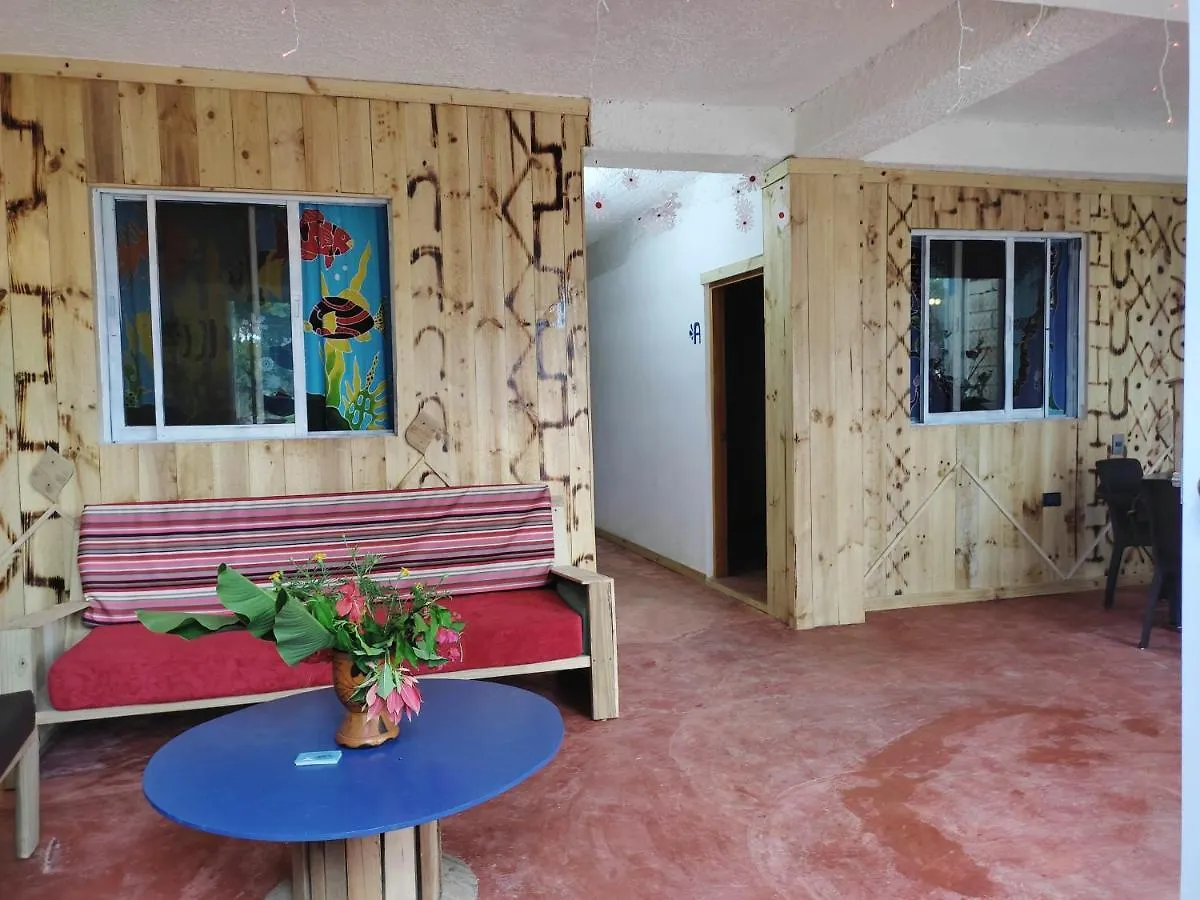 Hostel La Ballena Backpacker 라스갈레라스 0*,